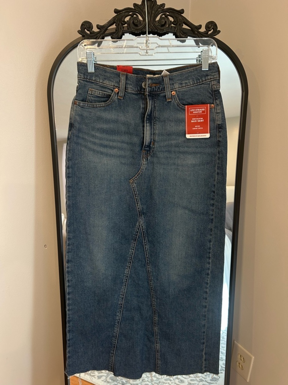 Levi's Straight Denim Maxi Skirt 2/26